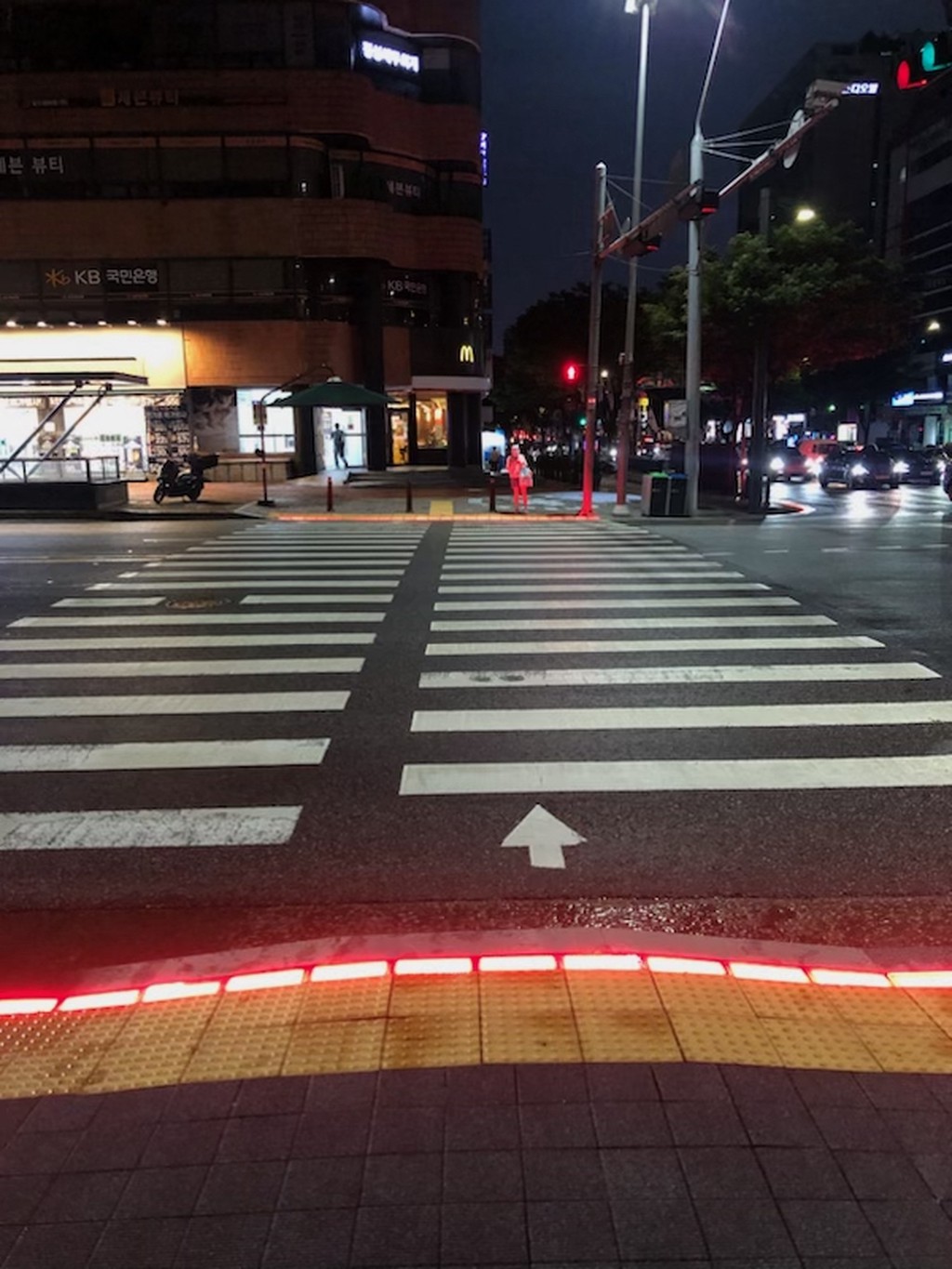 Traffic lights on the ground